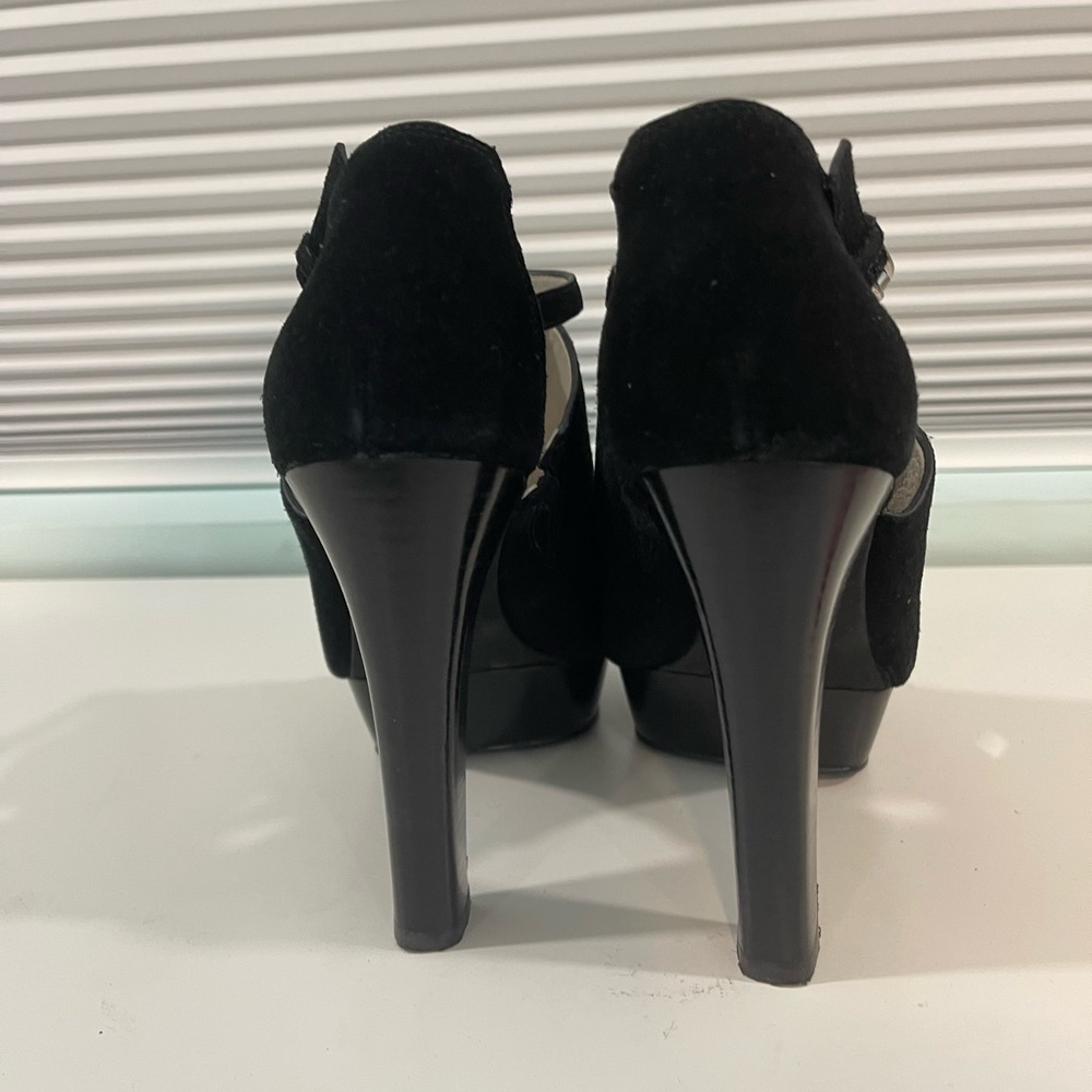 MICHAEL Kors Black Suede Heeled Sandals Size 8.5M - Picture 4 of 15